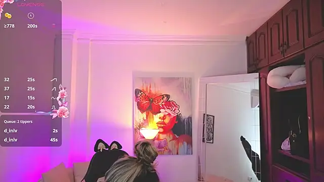 NATAASHA___ Adlı Modelin Canlı XXX Sohbeti