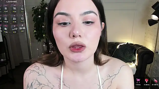 Chat XXX en directo de Dark_Moni