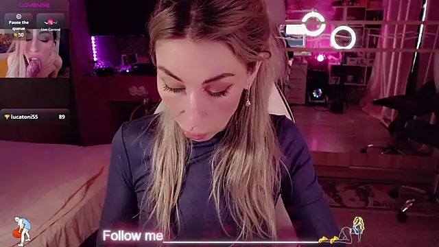 Chat XXX en directo de AnnieGOld_