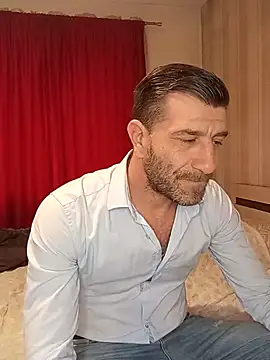 Alexdaniel89 即時 XXX 聊天