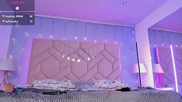 NaeniaDemon_ Adlı Modelin Canlı XXX Sohbeti