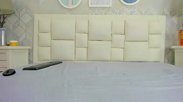 naia_cox live XXX chat