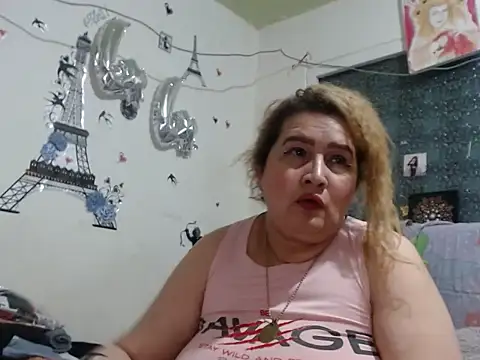 Perla1981-- – Live XXX-chat