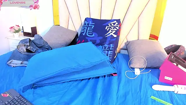 vahiolet_fuentes' Live XXX Chat