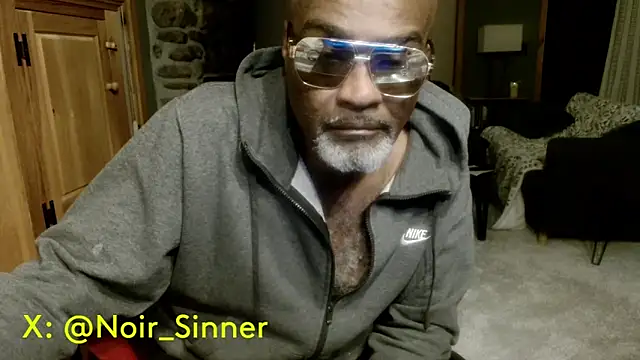 sinnernoir Show in webcam