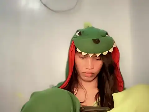 Pokazy przed kamerką – Yourgoddess_jayve