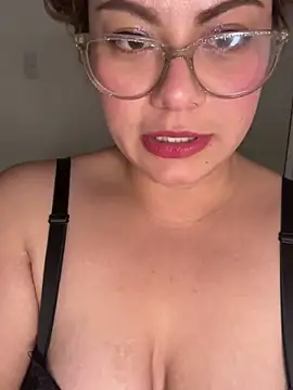 mondeliciosa1111 Adlı Modelin Canlı XXX Sohbeti