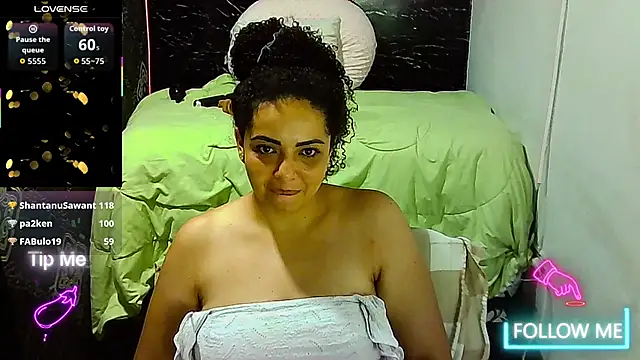 XXX chat uživo modela _naughty_milf