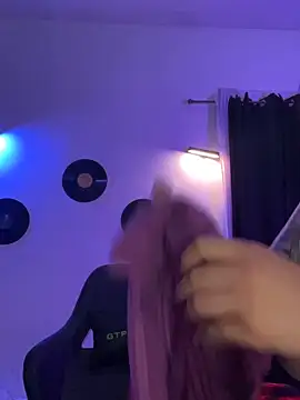 Chat XXX ao vivo de miacanela_xo