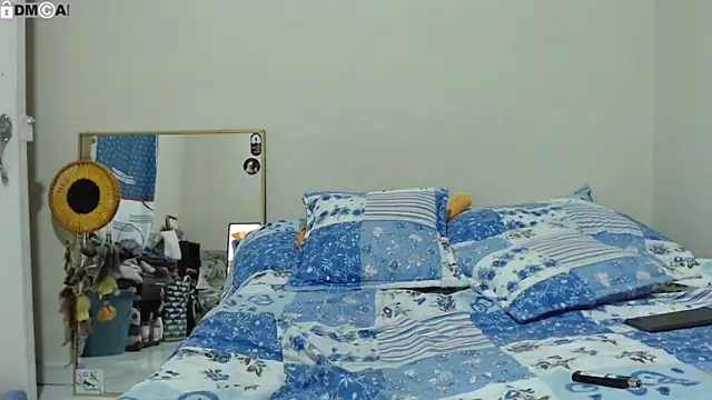 AlinaWoolf_'s Live XXX Chat