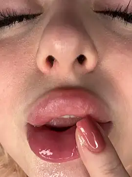 KellyMoors Adlı Modelin Canlı XXX Sohbeti