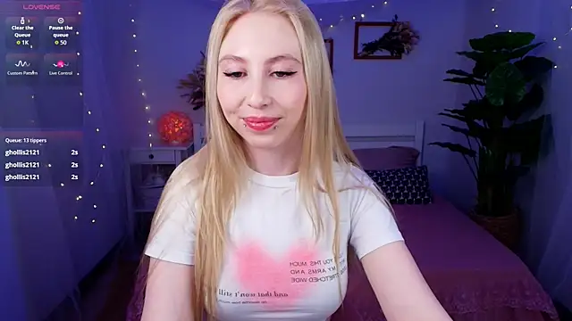 SugarLeash live XXX chat