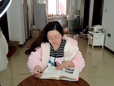 Chat XXX ao vivo de AngelwithEcup