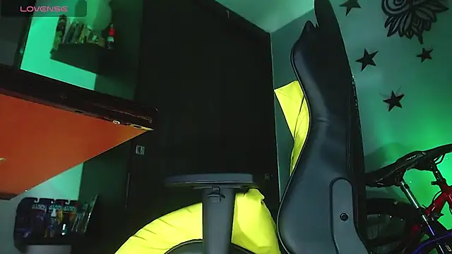 justincs Chat XXX in diretta