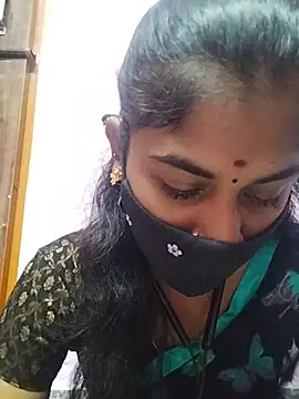 Tamil_Hot_RoyalQueen's Live XXX Chat