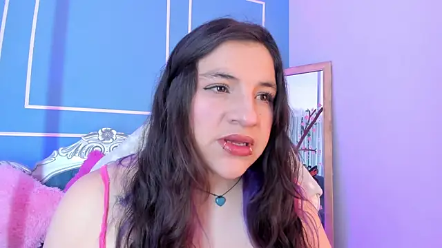 TaraTaylorr's Live XXX Chat