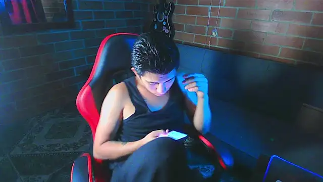 ethann2_ webcam show