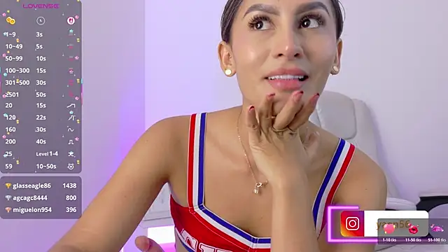 Czat XXX na żywo – Liah__19