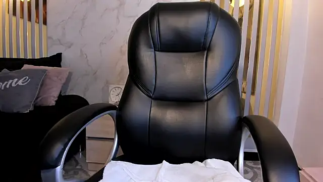 Oriana_gh élő XXX-chatje