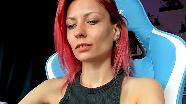 karo123421 élő XXX-chatje