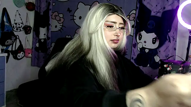 lussyevans24's Live XXX Chat