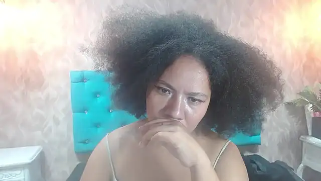 KeniaLovex's Live XXX Chat