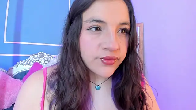 TaraTaylorr élő XXX-chatje