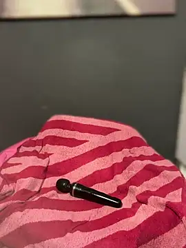 Chat +18 de SEXaddictCANDY10 ao vivo