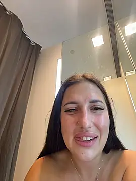 AleksandraRich Chat XXX in diretta