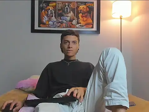 Noahh_Saky Pertunjukan Webcam