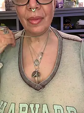 dieseldame1313's Live XXX Chat