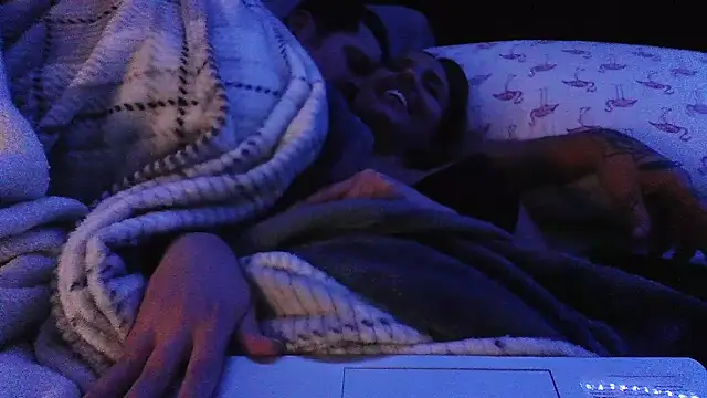 Pokazy przed kamerką – DaddysWetMouth