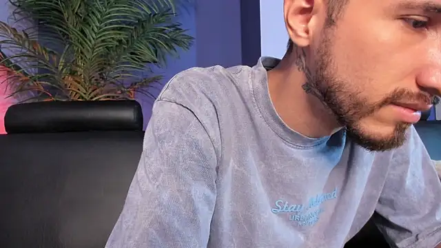 sam_bisex Chat XXX in diretta