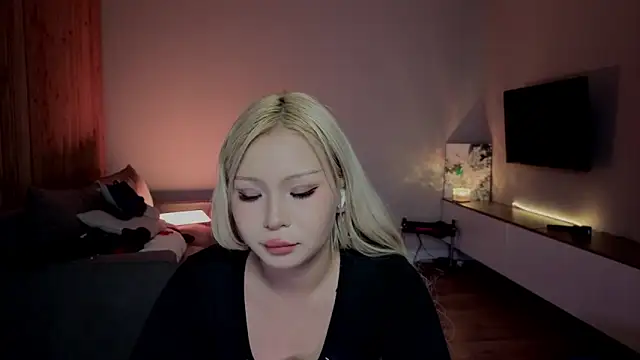 Živý XXX chat RileyMee