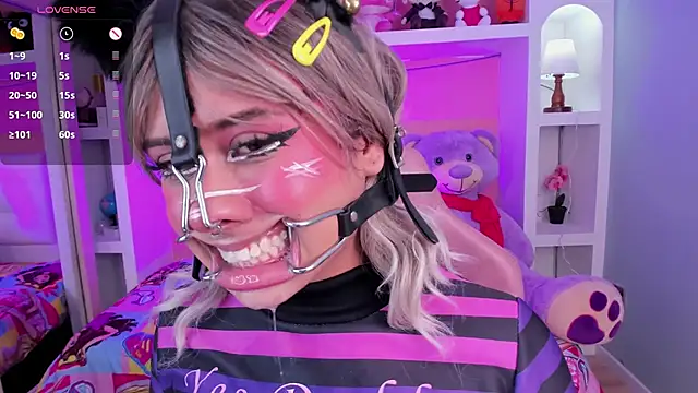 miss___megan Adlı Modelin Canlı XXX Sohbeti