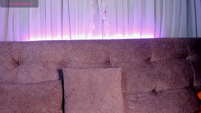 violet_77711n Live XXX chat