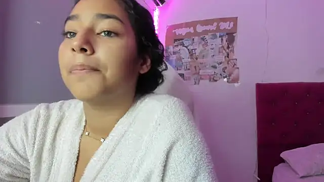 emily_stars1's Webcam Show