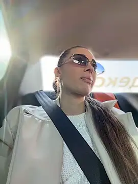 Chatroom XXX en direct de Charming_Ritta