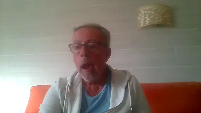 tuggy59 Adlı Modelin Canlı XXX Sohbeti