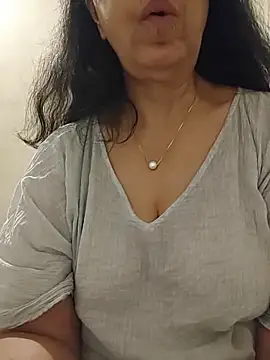 NakedMILFx – Naživo XXX chat