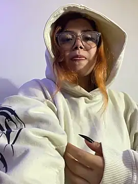 sara_winehouse1のライブXXXチャット