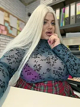 EliadenのライブXXXチャット