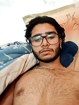 CoralN: διαδικτυακό σόου στην κάμερα