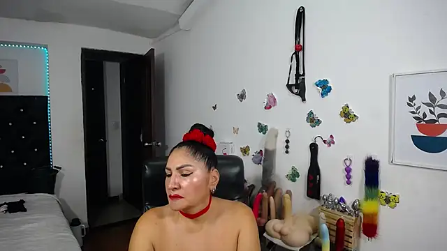 mature_bigboobs10's Live XXX Chat