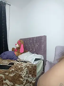 Sofia__Saenz: онлайн-секс-чат