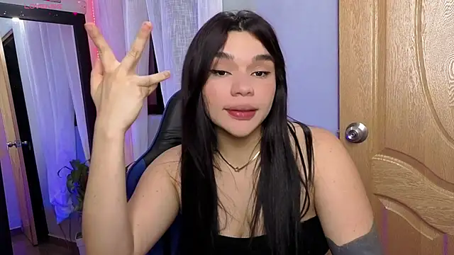 Veronica_111 élő XXX-chatje