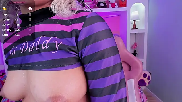 miss___megan: онлайн-секс-чат