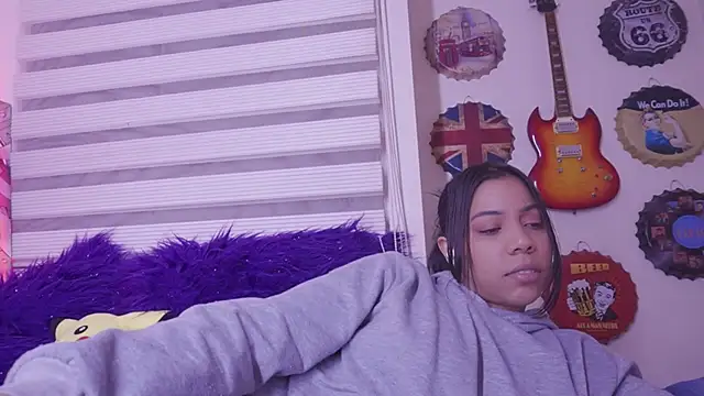 madelyn_rose_'s Live XXX Chat