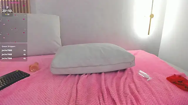 lua_rosse élő XXX-chatje