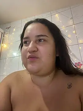 yesmiia's Webcam Show